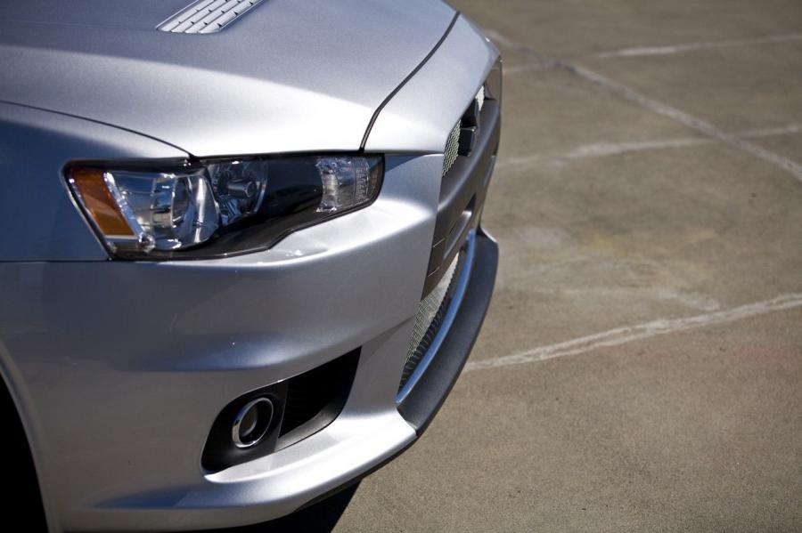  Mitsubishi Lancer Evolution X MR 2008 года  (фото 4 из 36)